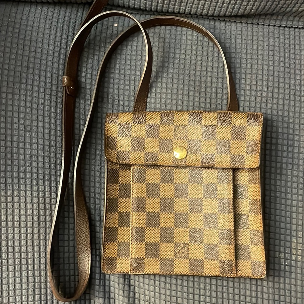 Louis Vuitton slim crossbody travel bag unisex